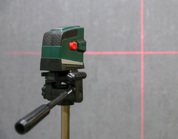 Pourquoi utiliser un niveau laser sur les chantiers ?